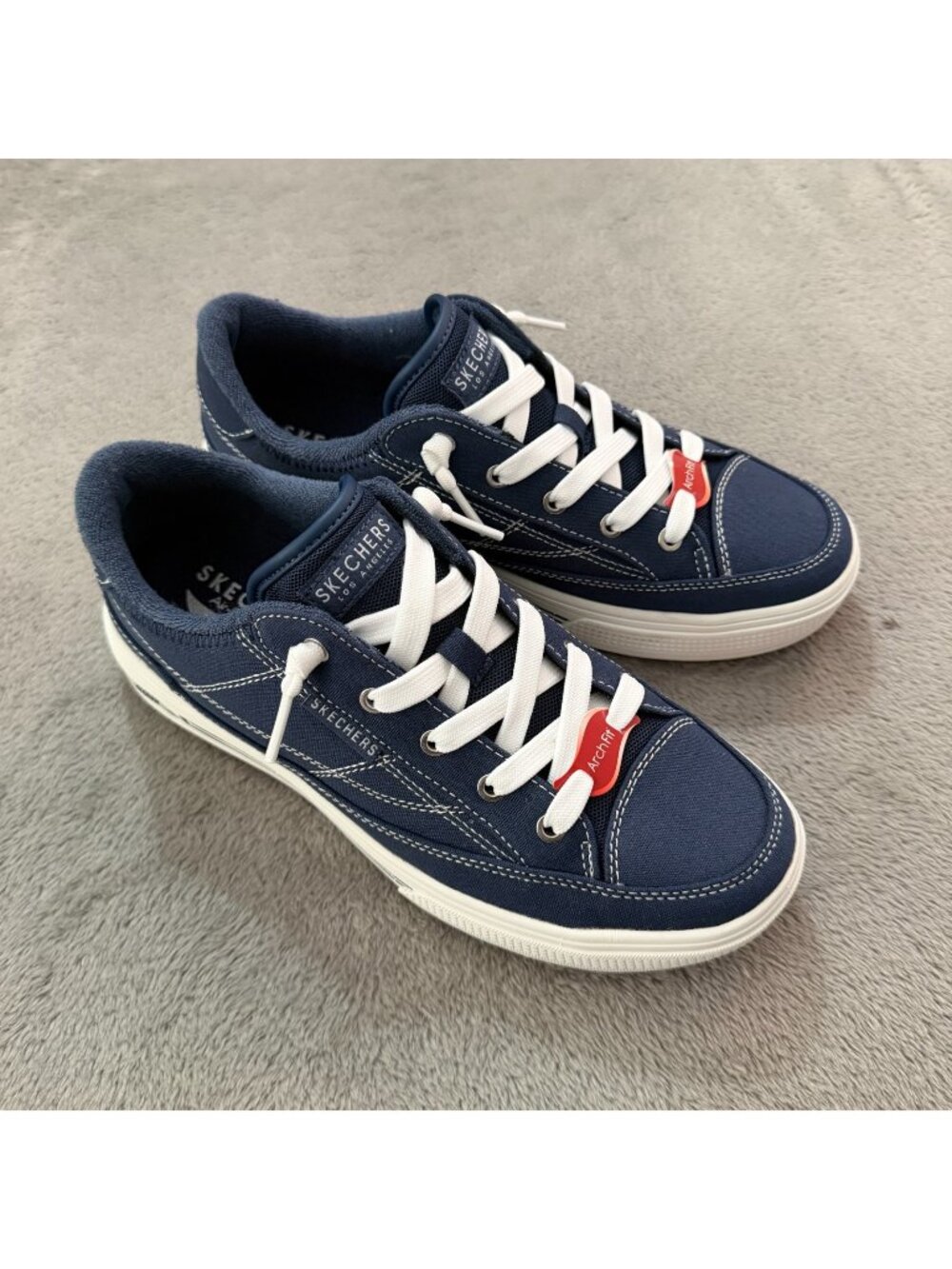 Skechers Navy Blue Arch Fit Sneakers Shoes Womens size 8 Lace Up
